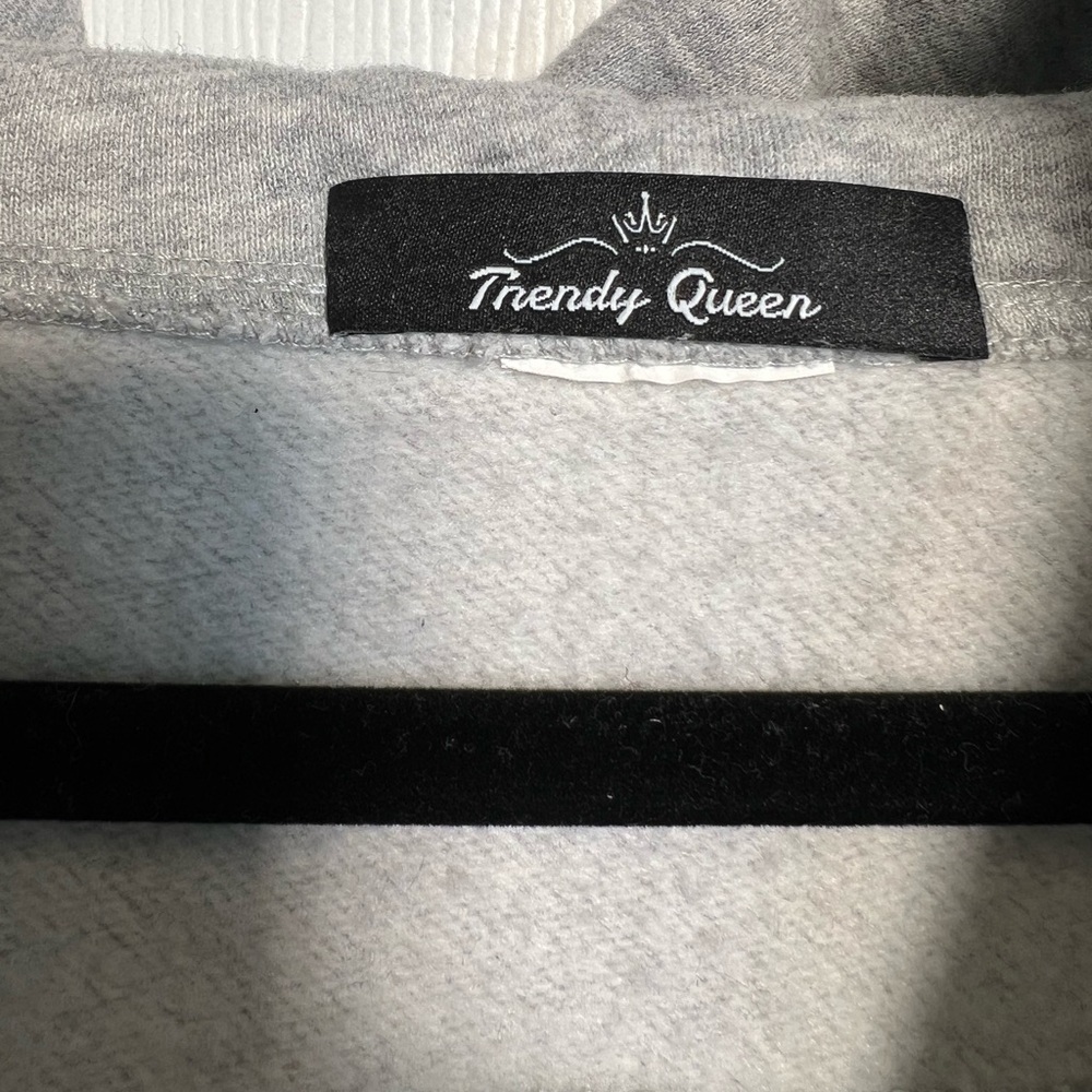 Trendy Queen Womens Cropped Quarter Zip Hoodie - Picture 3 of 7